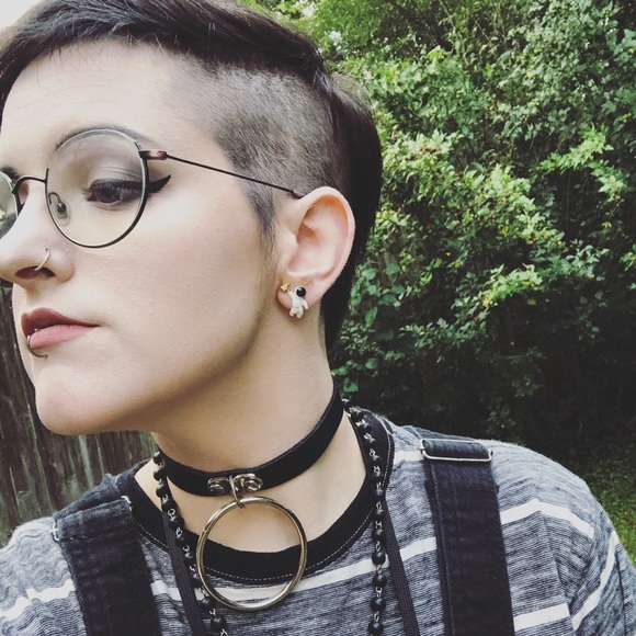 Meet your Posher, Amara - Picture 2 of 2